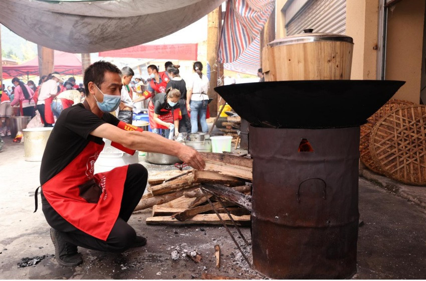 磨西鎮(zhèn)逸茗超市.jpg 磨西鎮(zhèn)逸茗超市.jpg