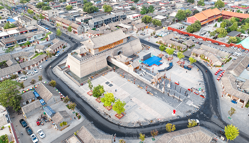 2022年9月8日，石家莊，航拍正定縣正定古城陽和樓與正定歷史文化街。